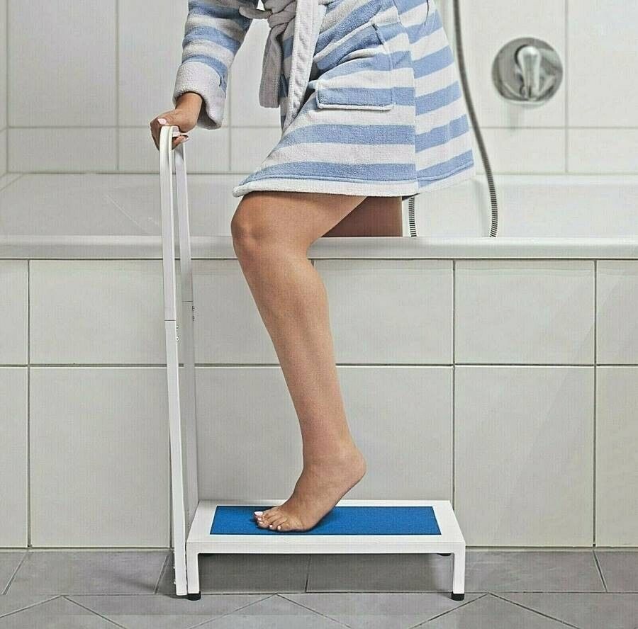 Non-Slip Bath Step with Handle